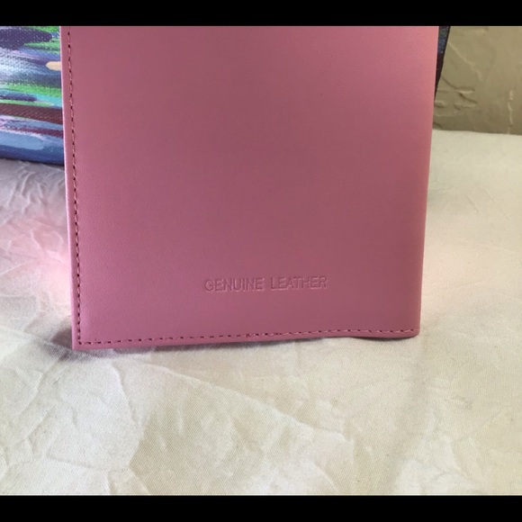 🛍️NWOT Leather “In Honor of Breast Cancer Awareness” Pass Port Wallet Case… - Picture 11 of 11